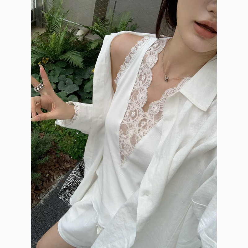 Stacked V-Neck Lace Vest 2026  - Suspender Tank Top recensie en prijs