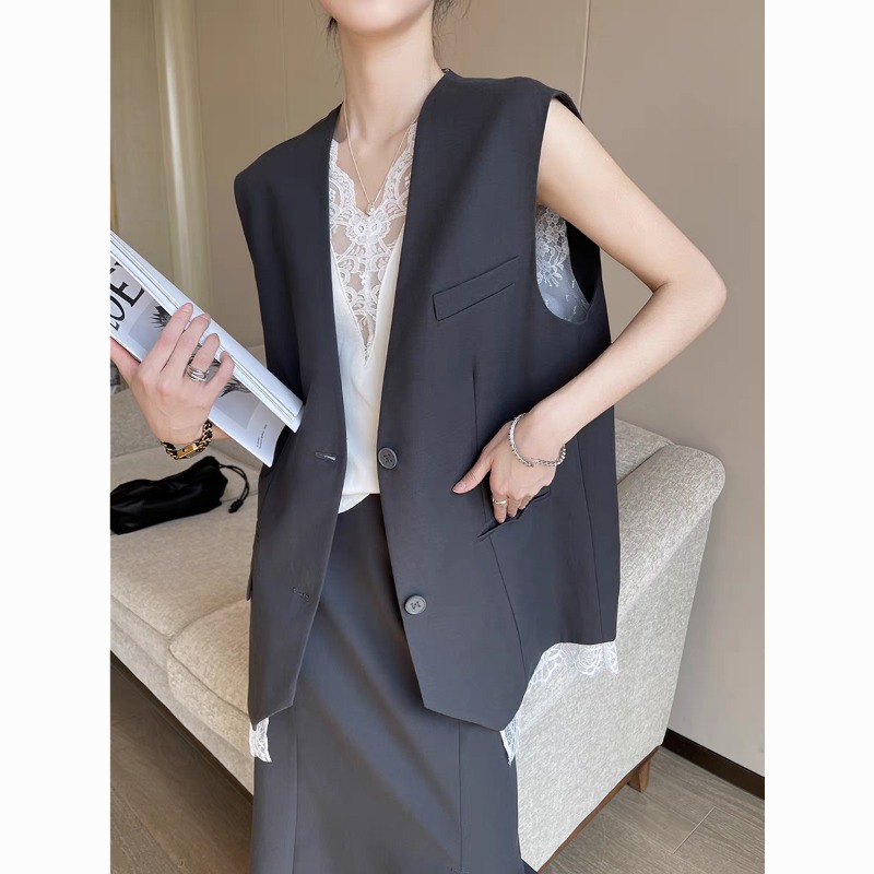 Stacked V-Neck Lace Vest 2026  - Suspender Tank Top recensie en prijs